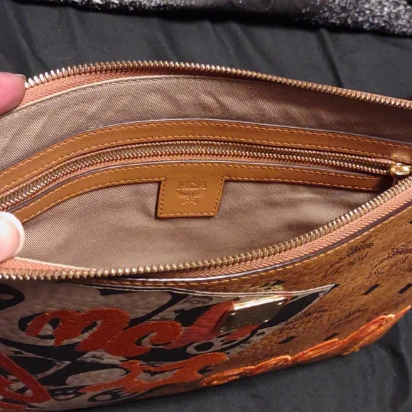 MCM bag/clutch - Picture 3 of 4